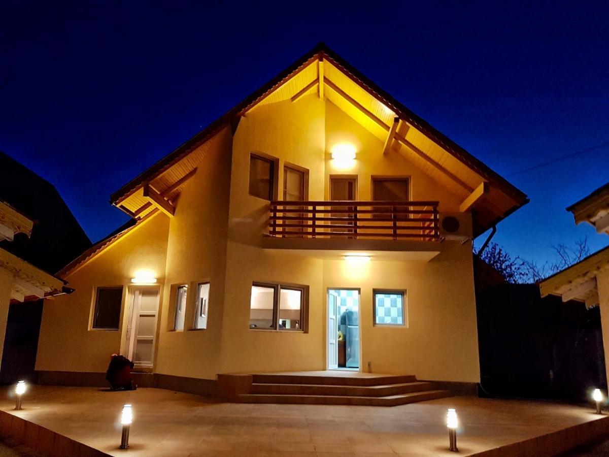 Complex Pria Lejlighed Două Mai Eksteriør billede