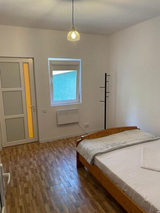 Complex Pria Lejlighed Două Mai Eksteriør billede
