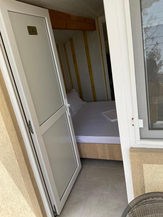 Complex Pria Lejlighed Două Mai Eksteriør billede