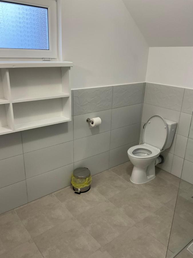 Complex Pria Lejlighed Două Mai Eksteriør billede