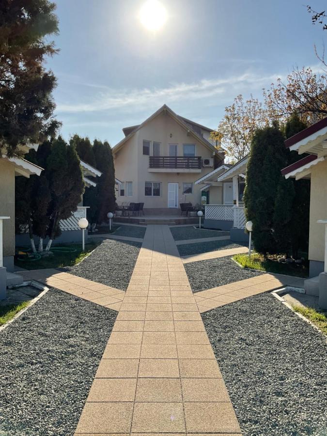 Complex Pria Lejlighed Două Mai Eksteriør billede